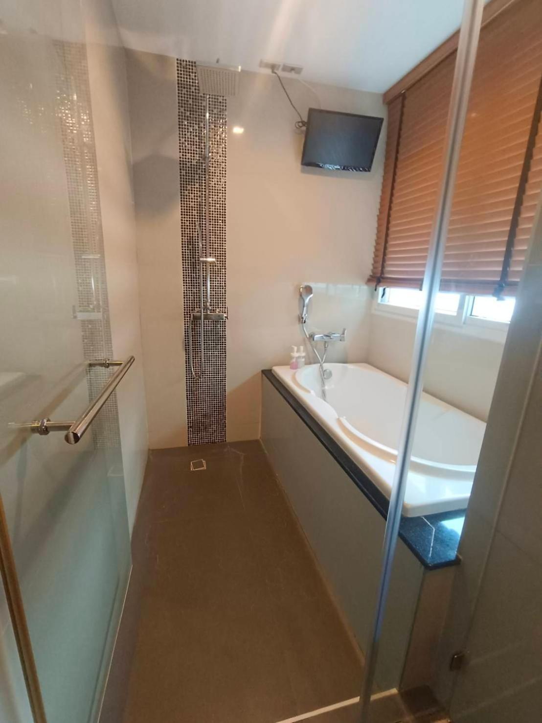 J Residence Thonglor 8 방콕 외부 사진