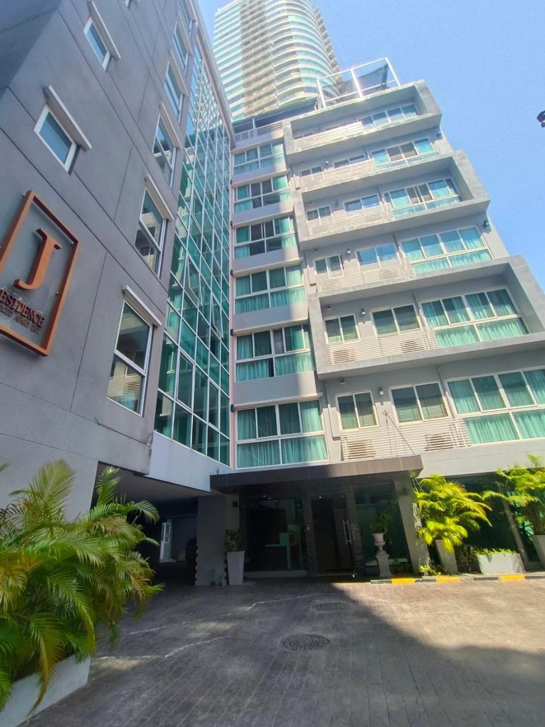 J Residence Thonglor 8 방콕 외부 사진